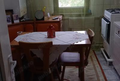 Apartament cu 3 camere decomandat în Mioriței - 8