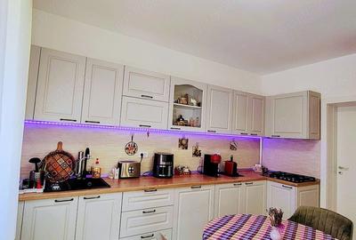 Casă cu 4 camere cu Teren 378 Mp în Blejoi - 19