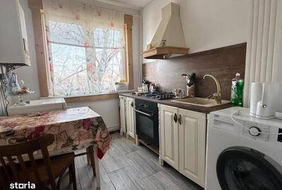 Apartament cu 2 camere decomandat în Tătărași