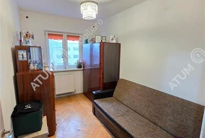 Apartament cu 3 camere decomandat în Cristian - 9