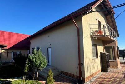 Casă cu 7 camere cu Teren 960 Mp în Pielești