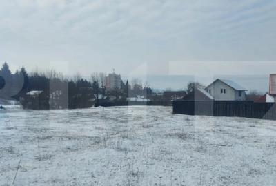 Teren de 4655 mp, în Central - 1