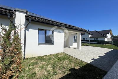 Duplex cu 3 camere cu Canalizare în Cristian - 3