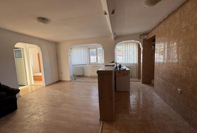 Apartament de 3 camere eficient compartimentat, in centrul orasului Moinesti - 3