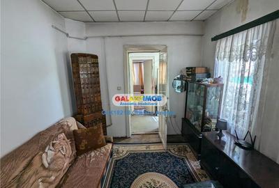 Parcul Carol casa singur curte 3 camere,curte 70 mp - 4