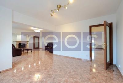 Apartament cu 5 camere semidecomandat, mobilat în Octavian Goga - 1
