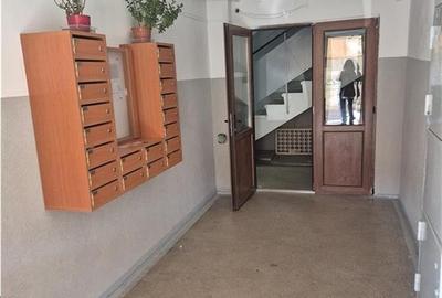 Apartament 3 camere decomandate, zona Astra (Calea Bucuresti) - 9