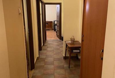 Apartament cu 4 camere în Central - 2