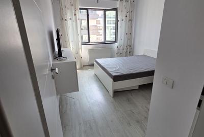 Apartament cu 2 camere decomandat, mobilat în Politehnica