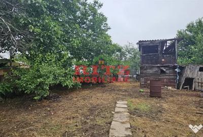 Casă cu 3 camere cu Teren 2304 Mp în Central - 1