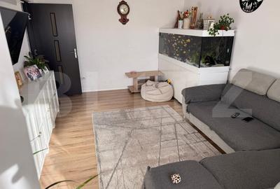 Apartament cu 3 camere, 71 mp, renovat complet, zona Tractorul Apartament cu 3 camere, 71 mp, renovat complet, zona Tractorul - 2