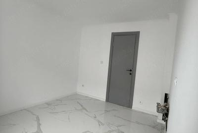 Apartament cu 3 camere decomandat în Central - 3