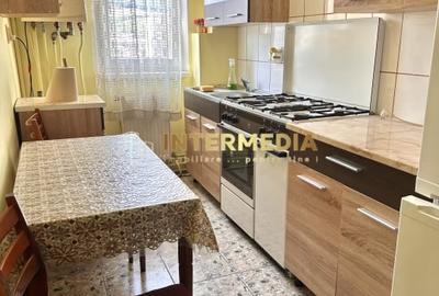 Apartament cu 3 camere semidecomandat, mobilat în Cetate - 10