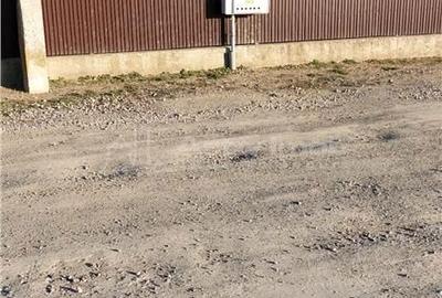 Teren de 1392 mp, în Vânători - 10