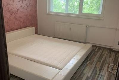 Apartament cu 2 camere semidecomandat în 1 Mai