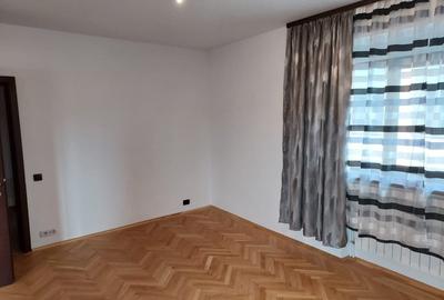 CALEA VICTORIEI-IORGA,4 CAM ,SUPERBISSIM,NEMOBILAT,UTILATGARAJ,PARCARE,1100 EURO - 28