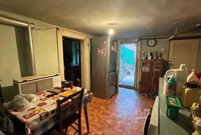 Casă individuală cu 6 camere cu Canalizare în Central - 18