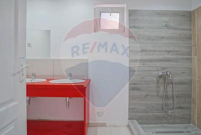 Casă cu 10 camere cu Teren 340 Mp în Florilor - 31