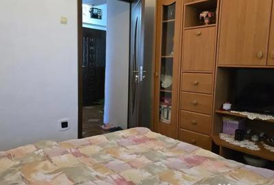 Apartament cu 3 camere decomandat în Minerul - 8