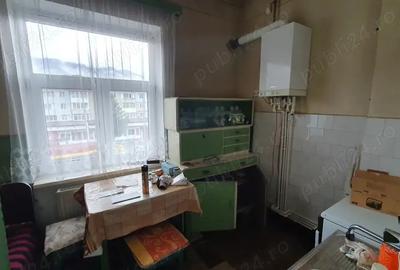 Vanzare apt 2 camere, Lupeni, langa sediu BCR - 3