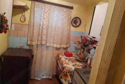 Casă cu 3 camere în Pucioasa - 9