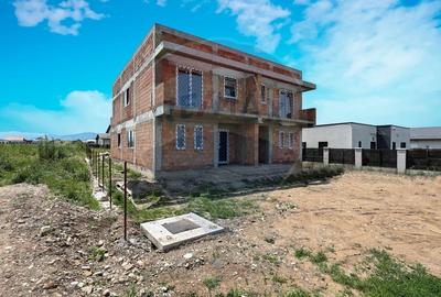 Duplex cu 4 camere în Tărlungeni
