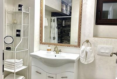 Apartament cu 3 camere decomandat în Central - 2