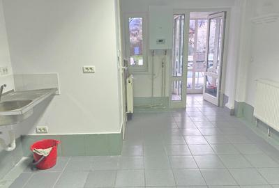 Spațiu comercial, de 20 mp, în 22 Decembrie - 4