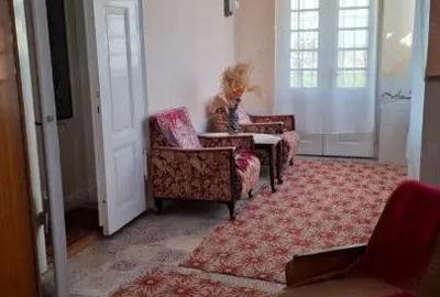 Casă cu 3 camere cu Teren 3600 Mp în Central - 10