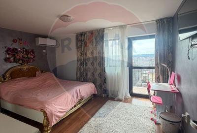 Casă cu 5 camere cu Teren 450 Mp în Central - 11