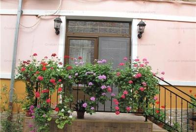 Casă cu 7 camere cu Canalizare în Apollo - 2