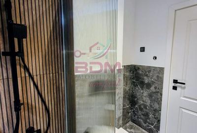 Apartament cu 2 camere decomandat în Micro 1 - 7