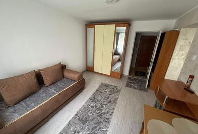 Garsonieră decomandată în Central - 2