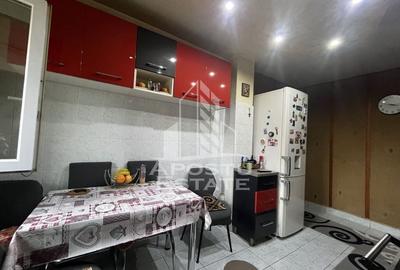 Apartament cu 3 camere,2 bai, etajul 1,centrala proprie,zona Girocului - 7