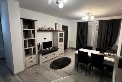 Apartament cu 2 camere semidecomandat, mobilat în Sopor