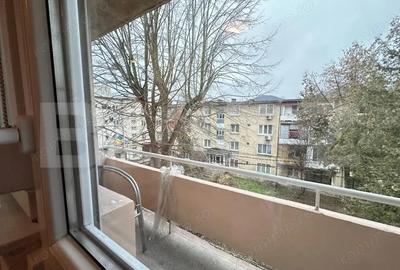 Apartament cu 2 camere semidecomandat, Deva, Central - 1