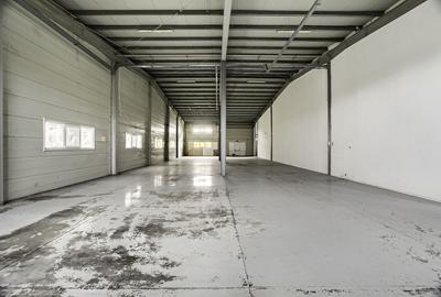 Hala industriala de inchiriat în Arad, 2.744 m², acces TIR și auto - 3