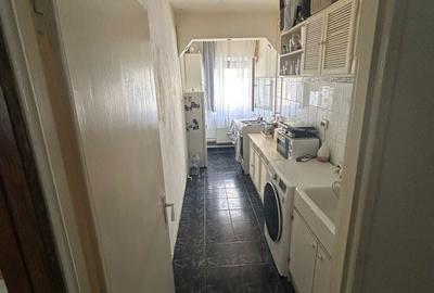Apartament cu 2 camere decomandat în Tractorul - 2