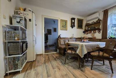 Apartament cu 2 camere semidecomandat, mobilat în UTA - 3