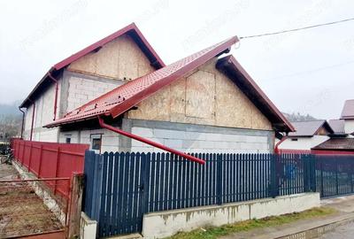 Casă cu Garaj în Sabasa - 10