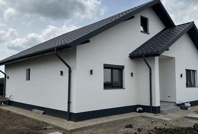 Casă cu 4 camere în Ciurbești - 5