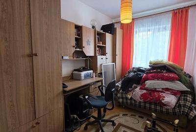 Apartament cu 3 camere decomandat în Central - 2