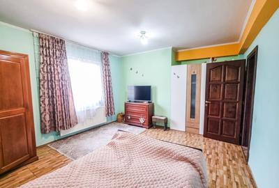 Casa 10 camere Andronache, S+P+1+M, potrivita pentru Clinica, Scoala, Azil - 8