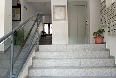 Apartament cu 2 camere decomandat în Brâncoveanu