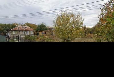 Casă cu 4 camere în Dumbrăvești