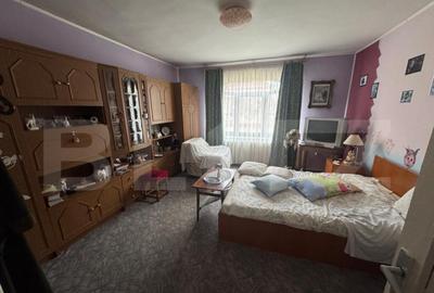 Casa de vanzare, 374 mp, strada Baritiu - 9