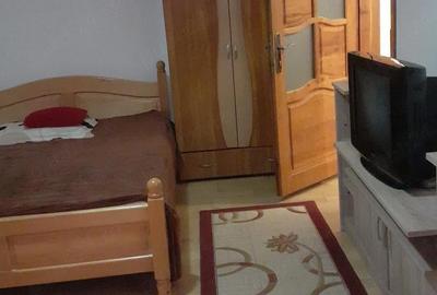 Garsonieră semidecomandată în Democrației - 1