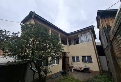 Casă cu 5 camere cu Teren 300 Mp în Central - 3