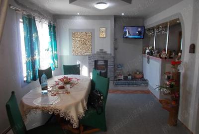 Casă cu 5 camere în Ronaț - 15