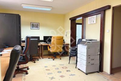 Spatiu de birou de vanzare ultrancentral in Oradea - 3